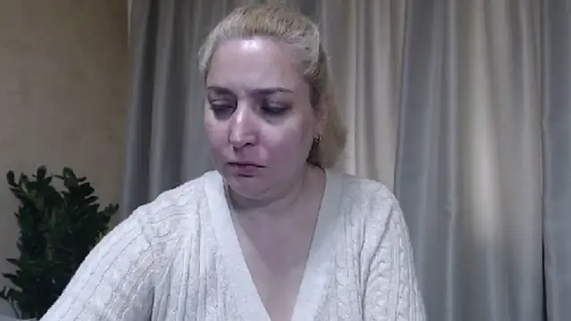 sweetpussy13 online show from May 16, 7:22 am