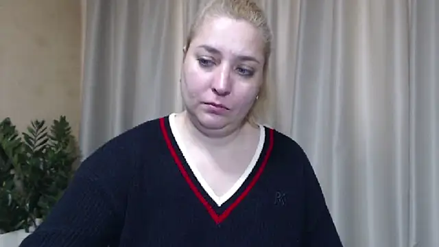 sweetpussy13 online show from March 17, 6:39 am