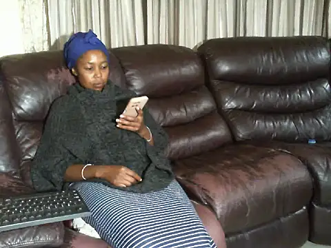 Caramel-goddess18 online show from March 15, 3:47 pm