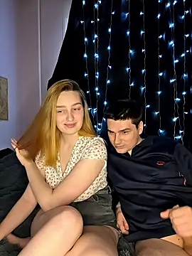 FoxyToxy online show from January 10, 7:35 am