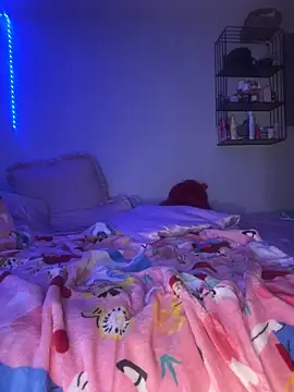 maisie goldxx online show from May 25, 3:05 am