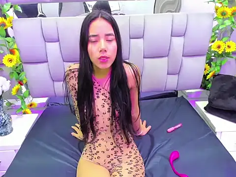 Lia velvet69 online show from April 14, 1:55 pm