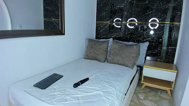 keyla knowles online show from February 20, 10:21 pm