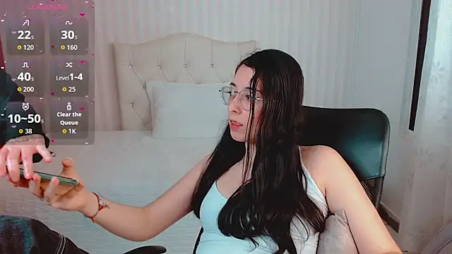 emmalove doll online show from April 10, 1:33 am