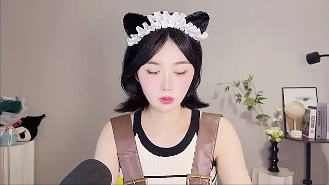 Pinkgirl520 online show from May 12, 3:04 am