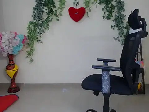 Shy nivi online show from April 28, 2:54 pm