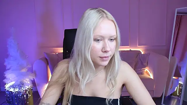 AprilChambers online show from December 15, 5:23 am