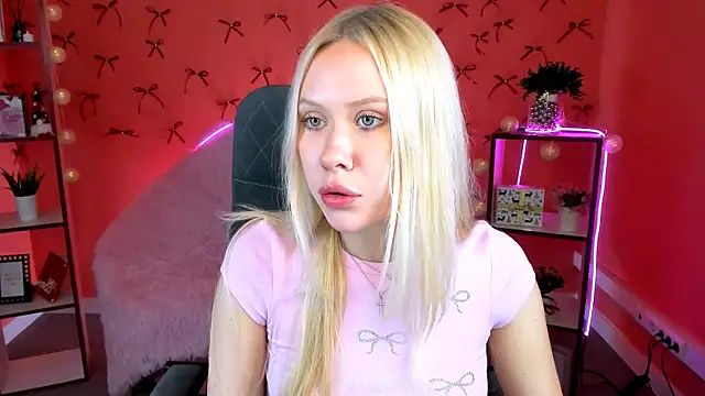 AprilChambers online show from January 12, 9:58 am