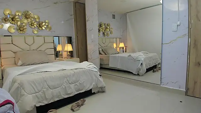 goodgirl22   online show from May 16, 2:03 am
