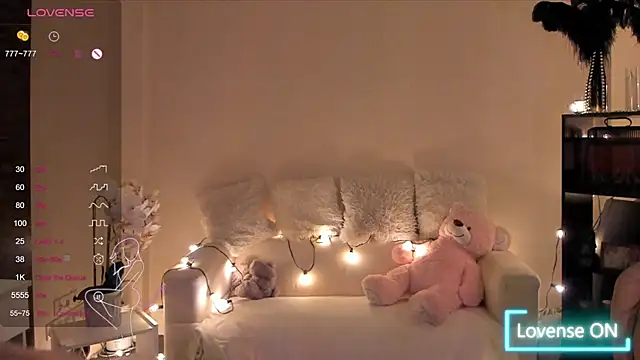 LexieBuxton online show from April 8, 9:55 am