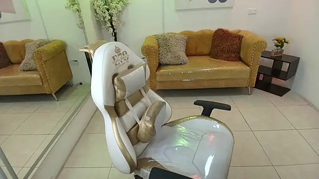 Carolina cherry online show from April 10, 12:44 pm