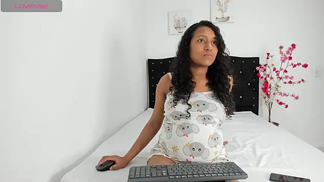 Nina willyams online show from May 26, 4:34 am