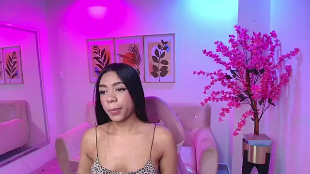 Sophie clay online show from May 13, 7:41 pm