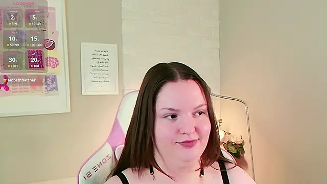 StelaHilton online show from December 22, 6:33 pm