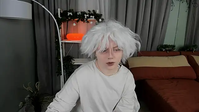 KellyKik online show from December 15, 8:25 pm