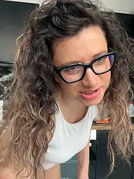 MiraBennet online show from March 25, 7:22 am