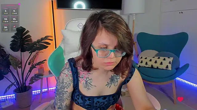 Ariell Mini online show from May 11, 5:42 am