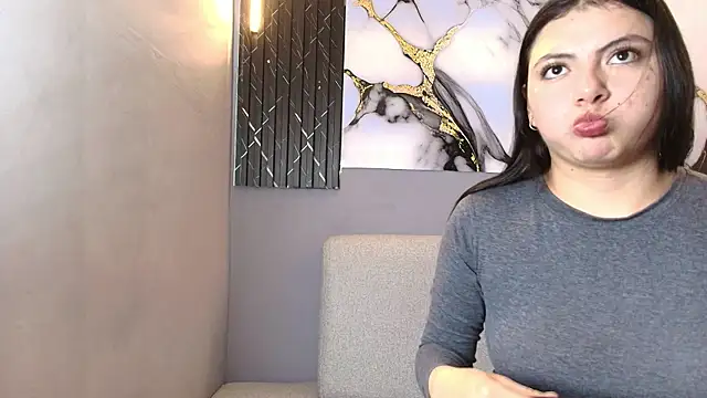 VIOLETA PARKKER online show from January 6, 7:17 pm