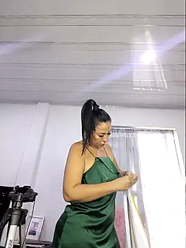 Naomy Mature online show from February 12, 12:51 pm