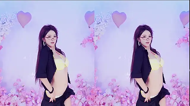 Luckygirls-339 online show from May 13, 11:32 pm