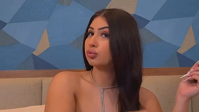 Valentina Oliver online show from February 9, 8:05 am