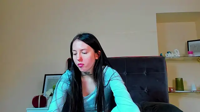 AdrianaCult online show from March 22, 1:06 pm