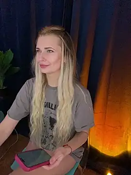 WetHotMilfaa online show from December 20, 10:14 pm