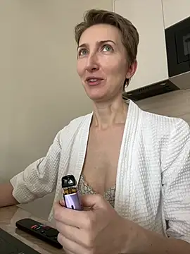 Sensual Flower online show from February 4, 8:50 am