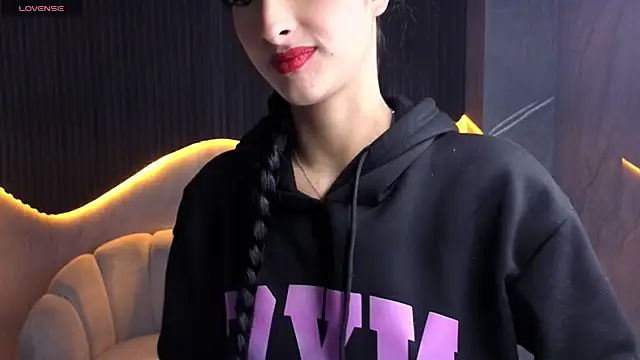 Tifany Tx online show from May 1, 12:19 pm