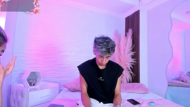 kimberlyAndOstin online show from January 10, 12:54 pm