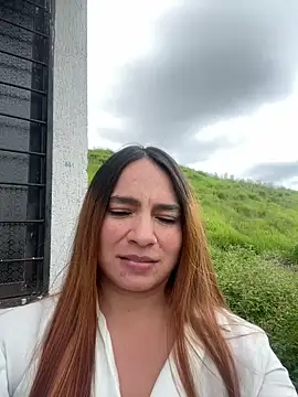 Sexy sara outdoors online show from December 22, 8:01 pm