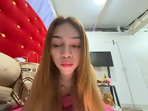 CelinaWintour online show from May 19, 1:29 pm