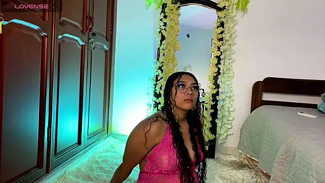 angelinemore online show from April 10, 9:21 pm