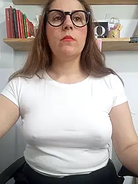 SofiEsteves online show from April 9, 12:32 pm