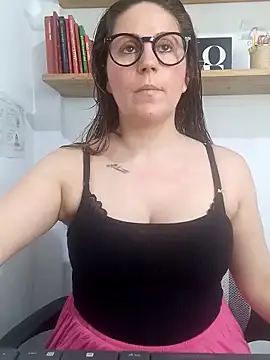 SofiEsteves online show from May 7, 4:11 pm