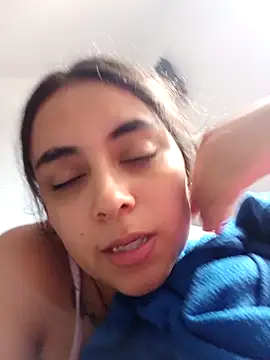 latin mommy  online show from March 27, 1:01 pm