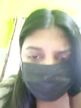 love bitessss online show from January 9, 9:46 am