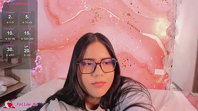 Briana Goldd online show from May 14, 2:50 am