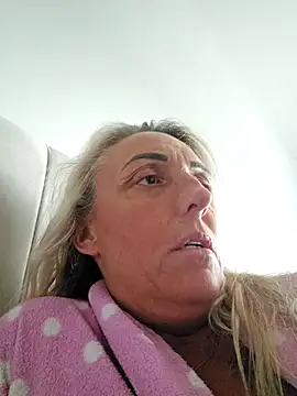 theblondecocklover online show from May 19, 6:09 am