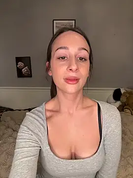 ChiaraSommer online show from April 7, 4:31 pm