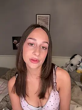 ChiaraSommer online show from May 17, 4:39 pm