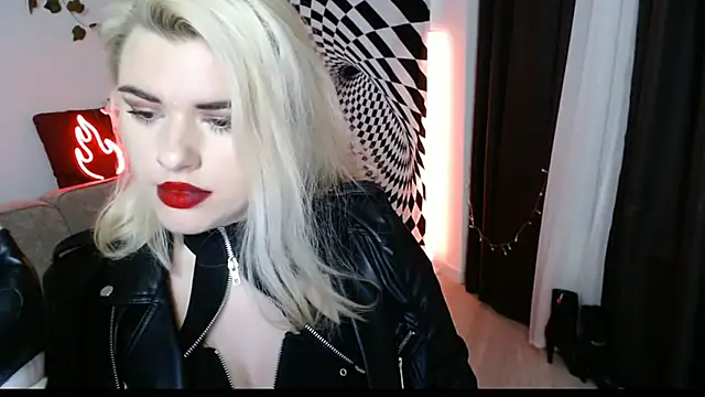 Ariana Saint online show from April 2, 7:44 pm