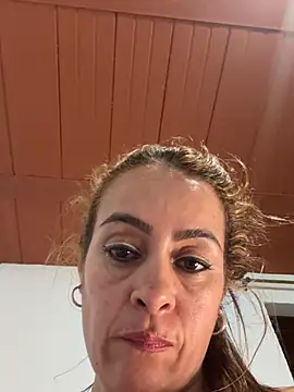 saramaartinez online show from March 21, 8:19 am