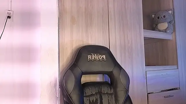 tiffanyy 777 online show from March 26, 5:09 am