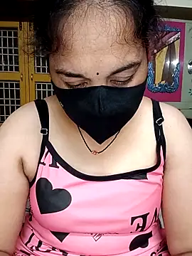 maduri   online show from April 4, 11:58 pm