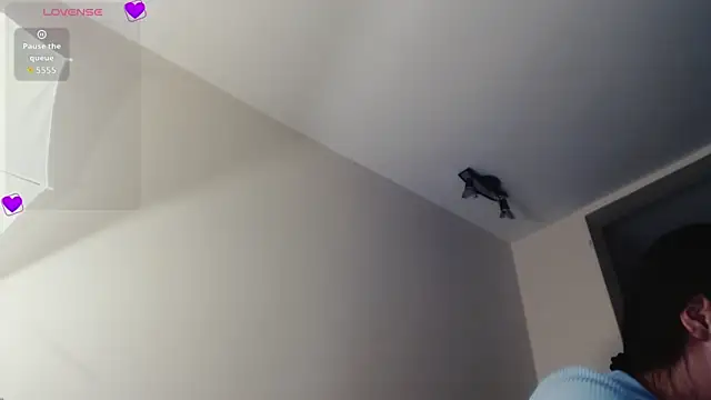 Agatha Dubois4  online show from March 29, 2:32 am