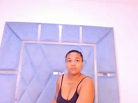 Hilaryasm online show from January 12, 12:32 pm