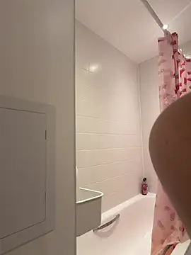 LilyLuck  online show from March 31, 1:27 am