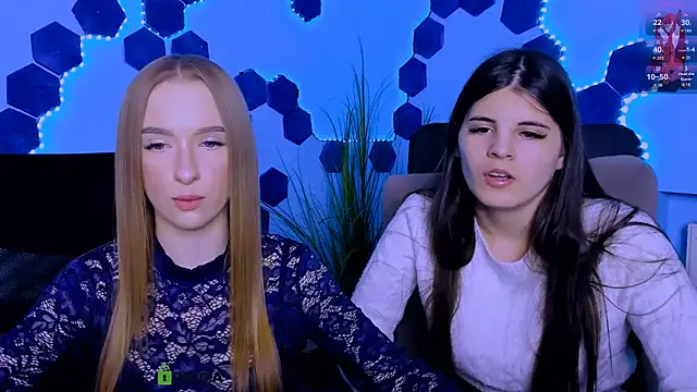 lizzie boom  online show from March 24, 8:47 pm