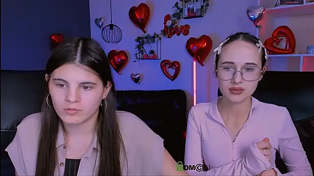 lizzie boom  online show from February 28, 8:41 pm